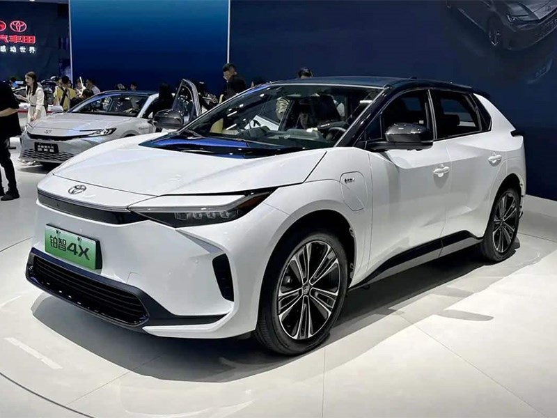 Sales of the updated Toyota bZ4X start in China